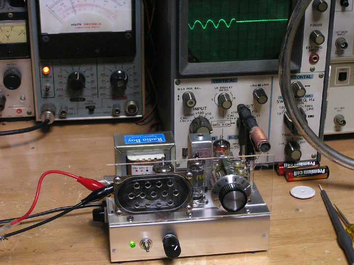 RADIO KITS IN JA : 大きさは、NPOラジオ少年の1RW-DXと同じく150x100mm