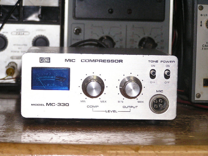 RADIO KITS IN JA : ダイワのマイクコンプレッサー MC-330.