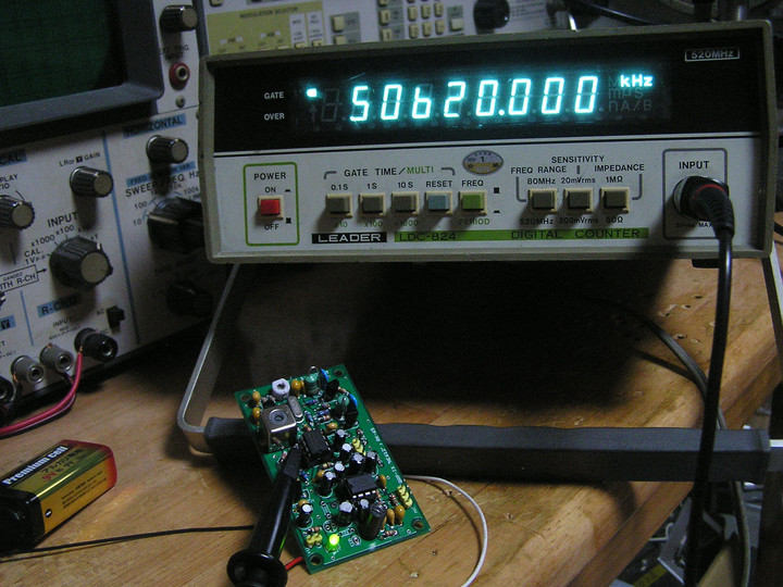 Amazon | AM 送信機キット調整可能な 530 ～ 1600KHZ 中波送信機学校実験用、電源 9V2A DC、HF 送信電力 | Yosoo  | ポータブルラジオ