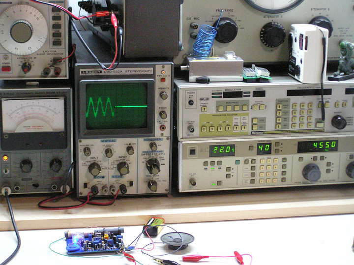 RADIO KITS IN JA : 全トラジスタ式スピーカーラジオ基板を市販キット(kit-9)に組み込み。