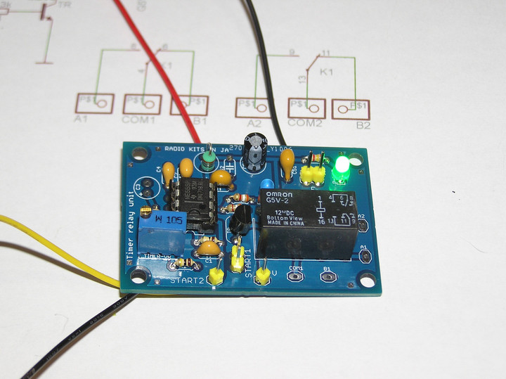 RADIO KITS IN JA : 遅延タイマー: NE555に2回路リレー。 遅延時間は5分強にしてみた。